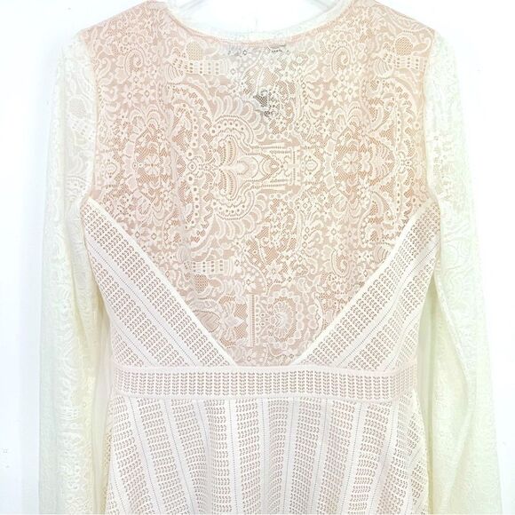 BCBGMaxazria Ivory Lace Long Sleeve Peplum Pullover Shirt - Picture 12 of 16